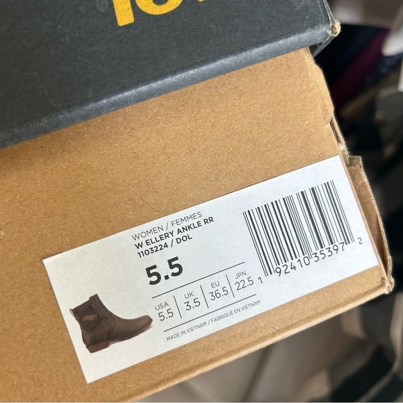 Teva Women's Ellery Ankle Boots Deep forest green new size 5.5 - Picture 9 of 10